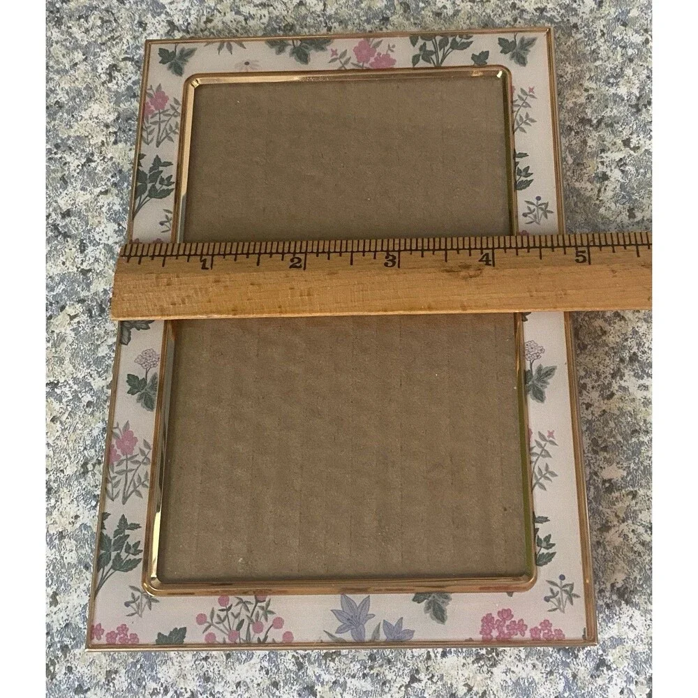 Vtg Glass  Floral 3.5”  X 5.5” Photo Frame Botanical Floral Leaves Flower